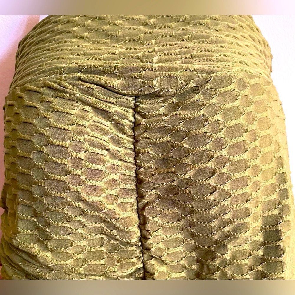 Sculpting Compression Bermuda Shorts 